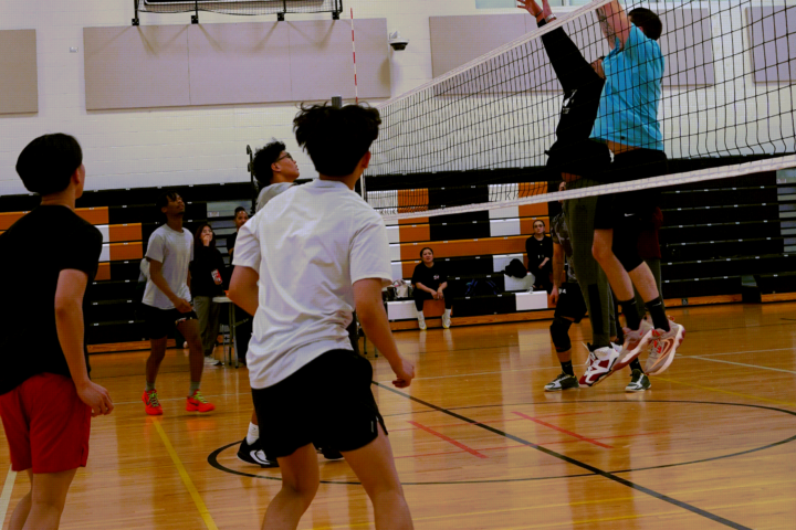 County Prep Class of 2024 Hosts Annual Senior vs. Staff Volleyball Game